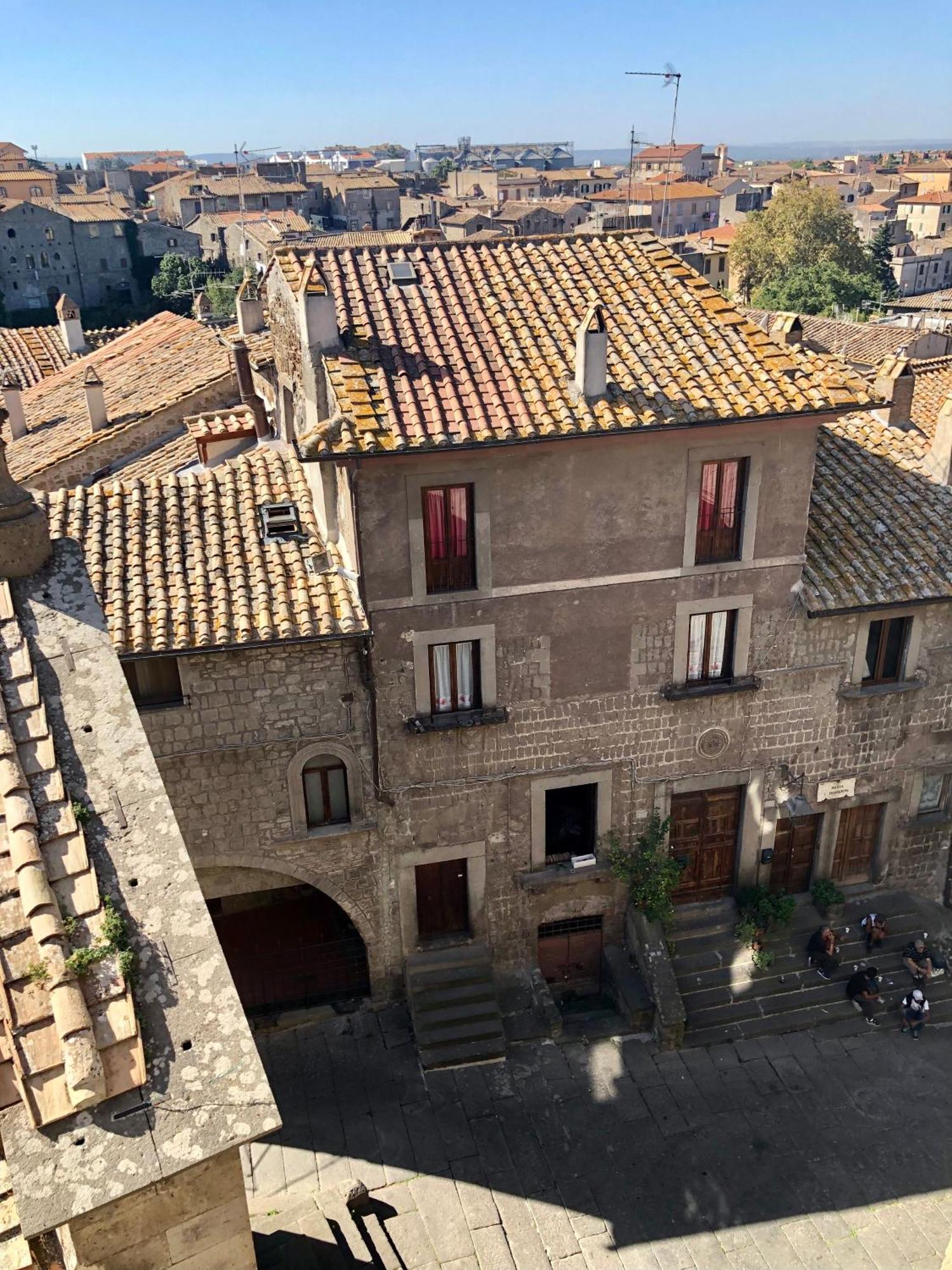 Torre Degli Alessandri Viterbo Esterno foto