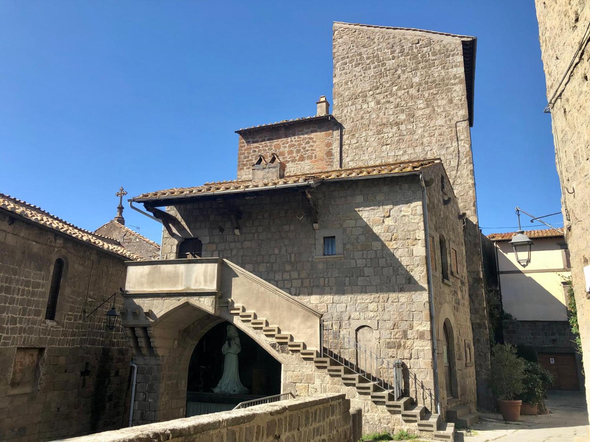 Torre Degli Alessandri Viterbo Esterno foto