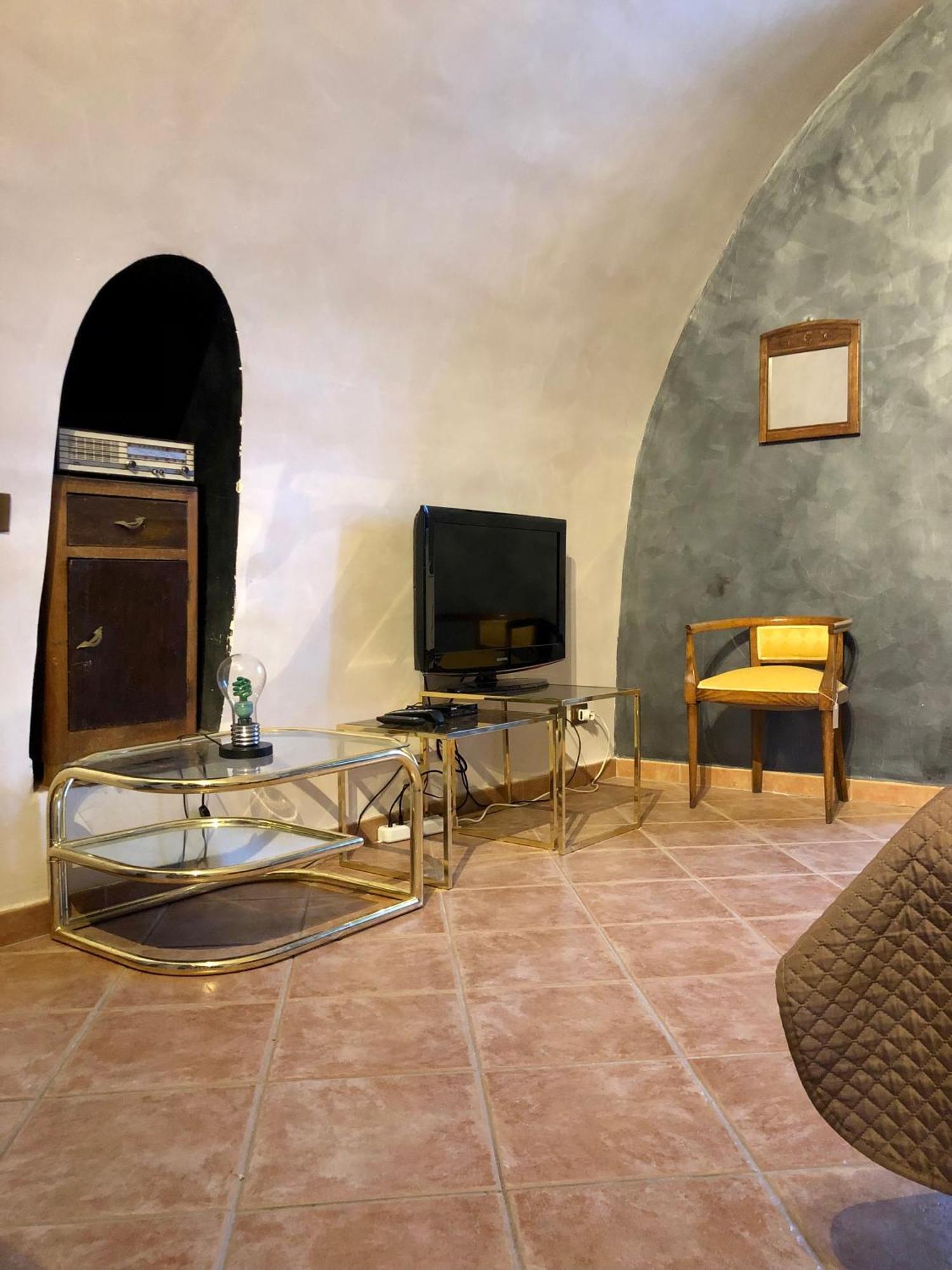 Torre Degli Alessandri Viterbo Esterno foto